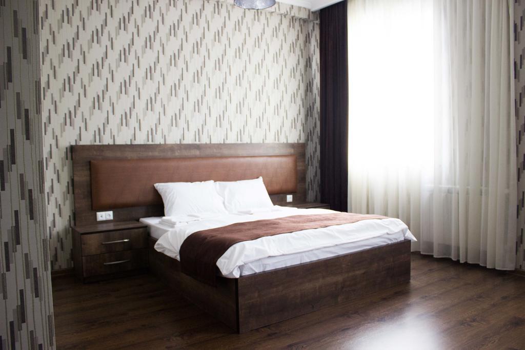 Green Hotel Batoemi Kamer foto
